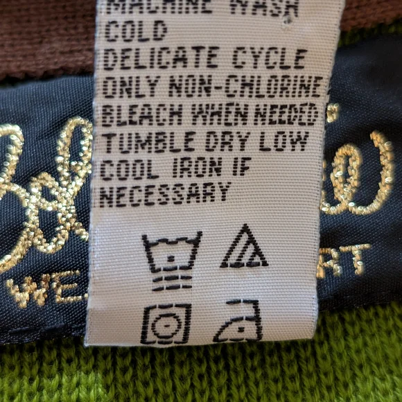 Bob Mackie Green Cardigan with Rooster Design - Picture 6 of 6